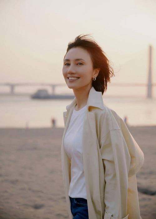 物業客服前臺畢業論文探析，從服務細節看品質提升之路